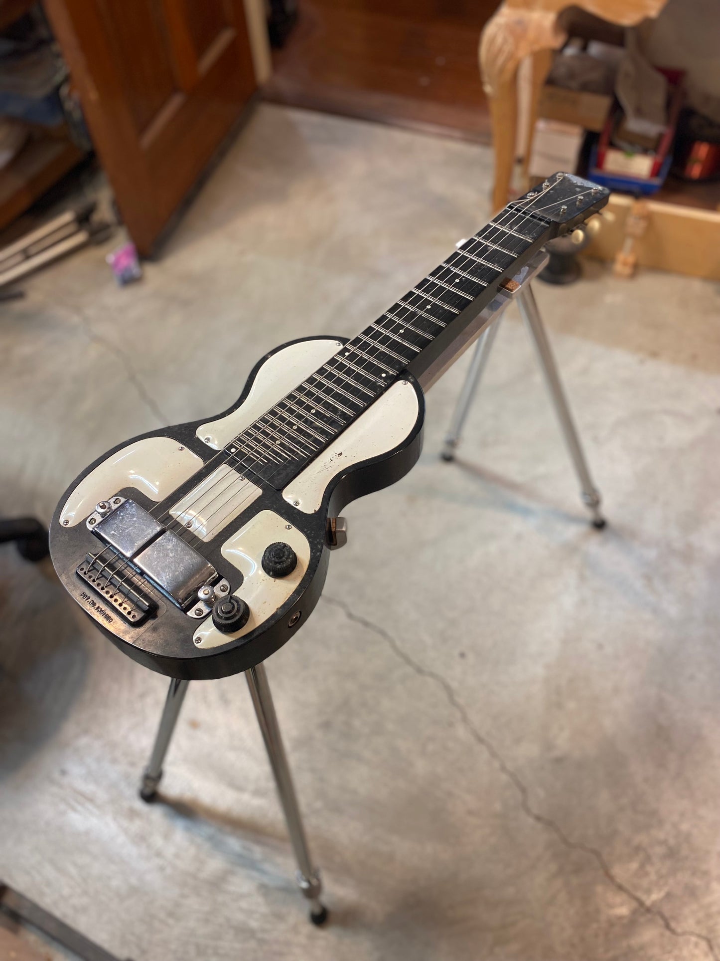 Electro Hawaiian® Universal LAP STEEL Guitar Stand, Adjustable Height, Fits Most Lap Steels!