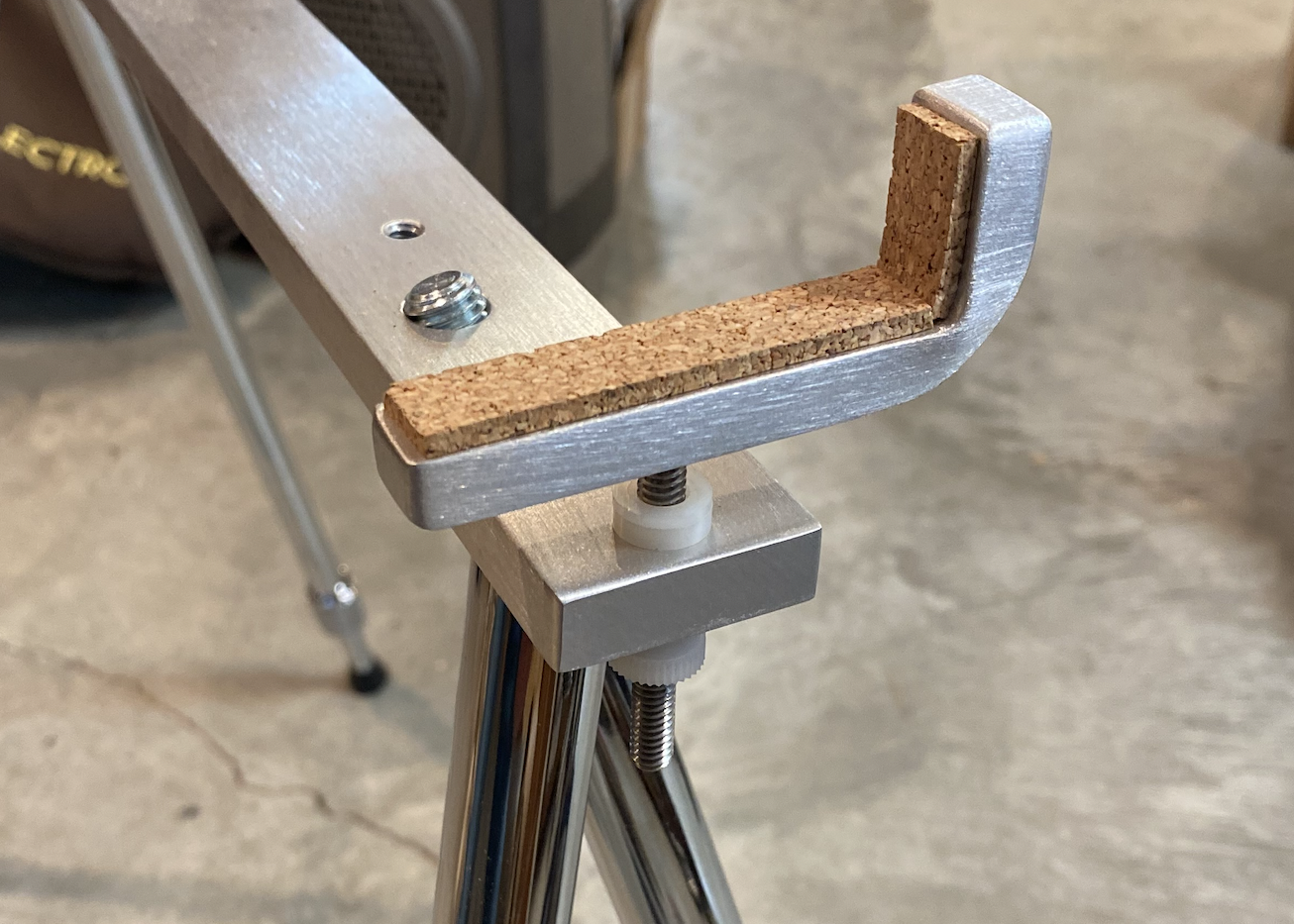 Electro Hawaiian® Universal Lap Steel Stand Neck Bracket - 2.75"