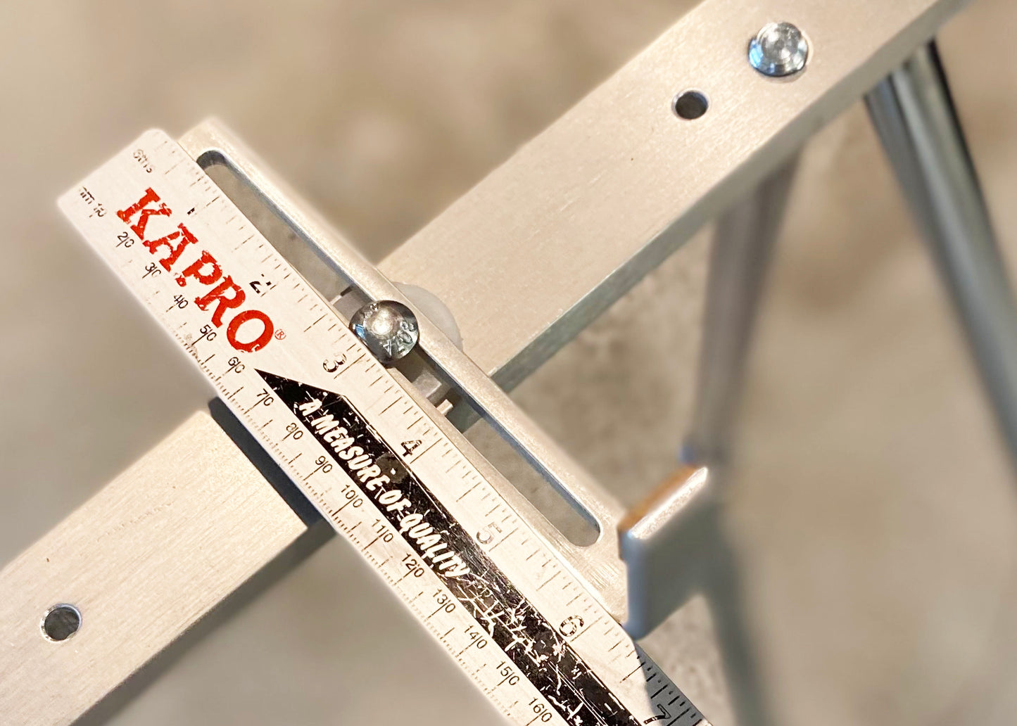 Electro Hawaiian® Universal Lap Steel Stand Slotted Middle Bracket - 6"